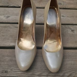 Guess heels size 9 US